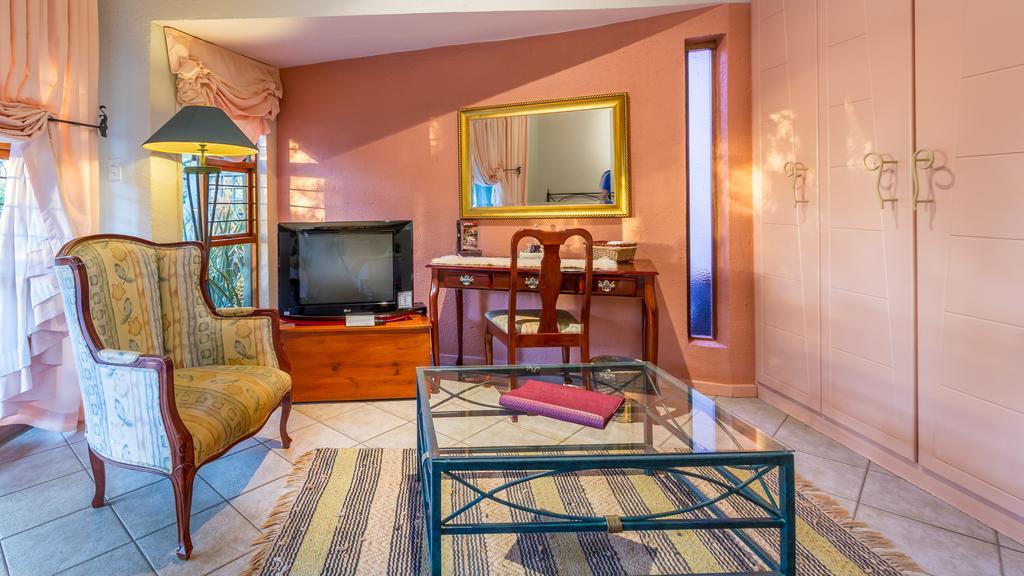 Joern'S Gaestehaus Mbombela Pokoj fotografie