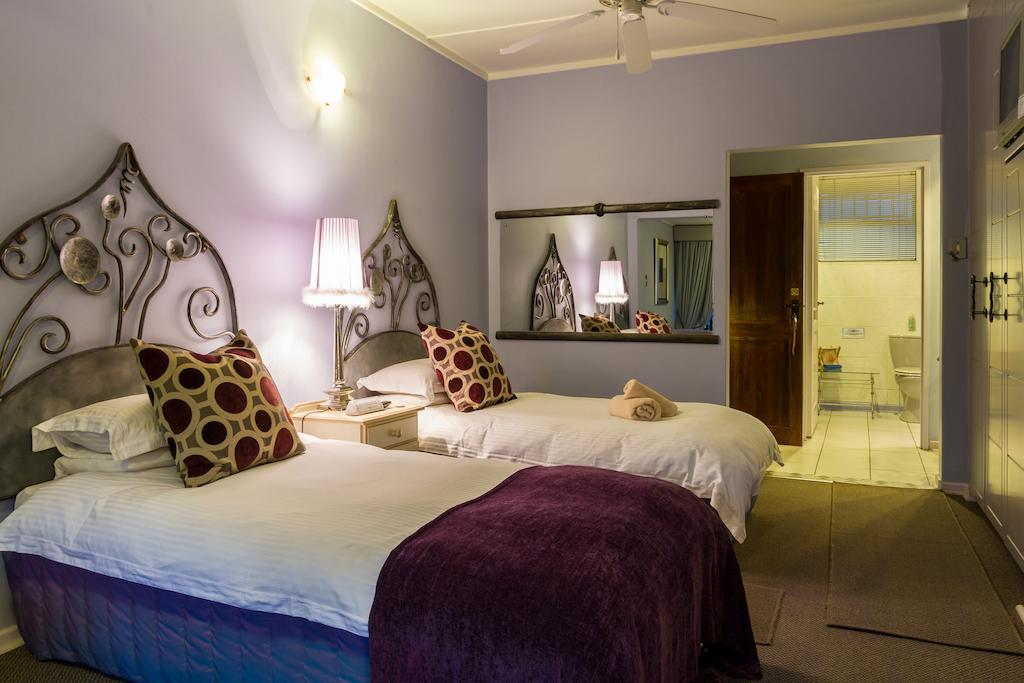 Joern'S Gaestehaus Mbombela Pokoj fotografie